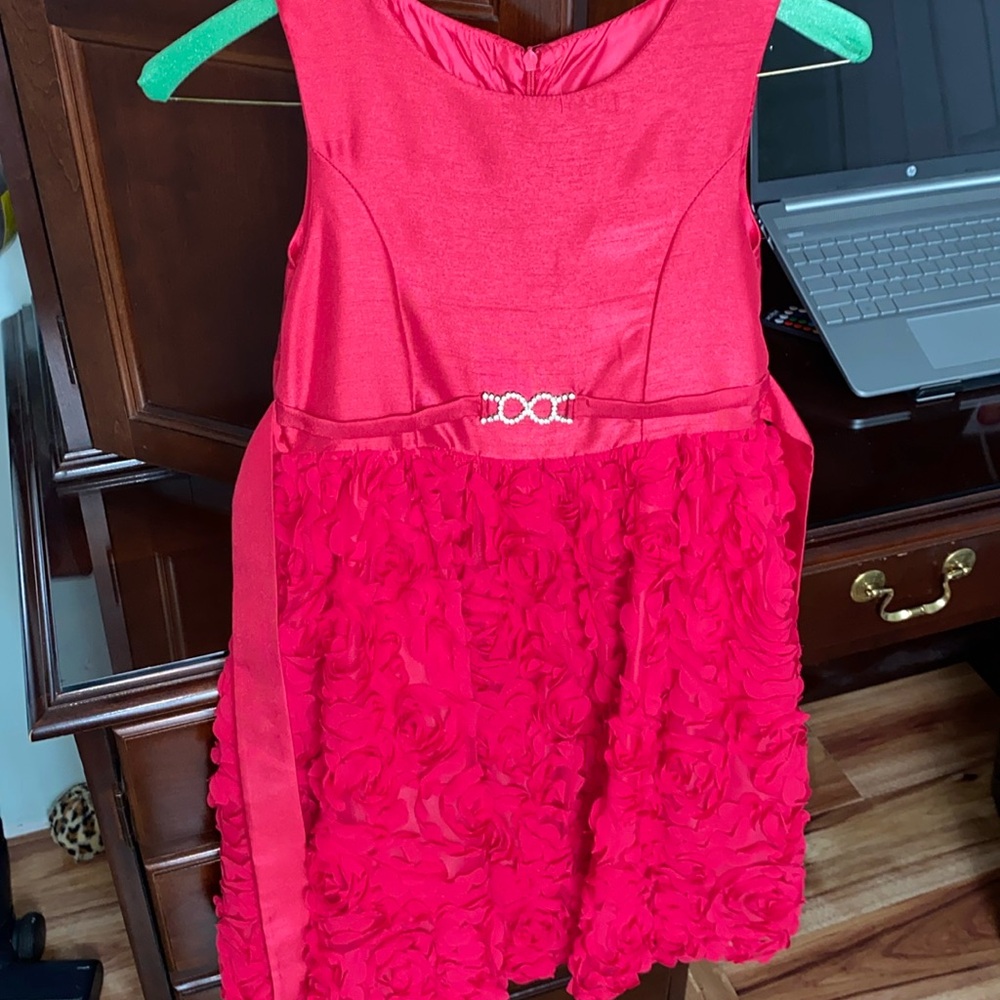 Girls special occasional roby red dress, size 10 great condition 💖